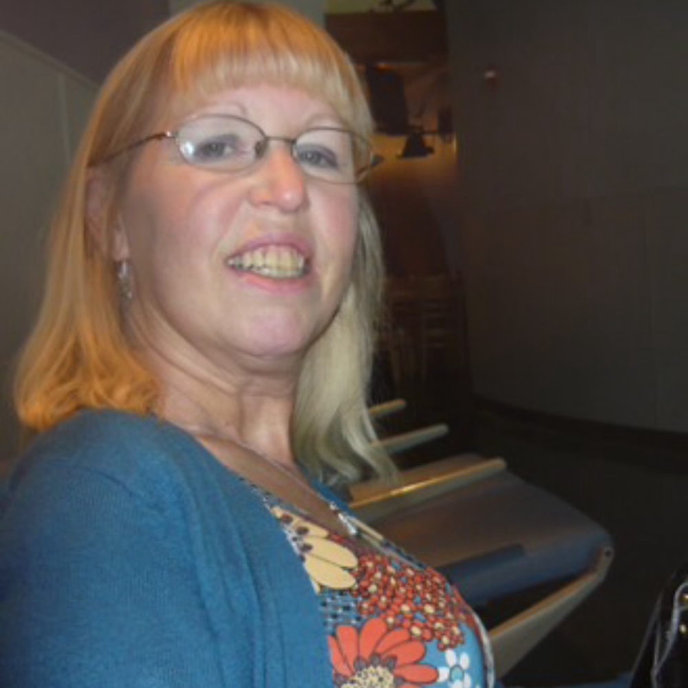 Meet your Posher, Dana